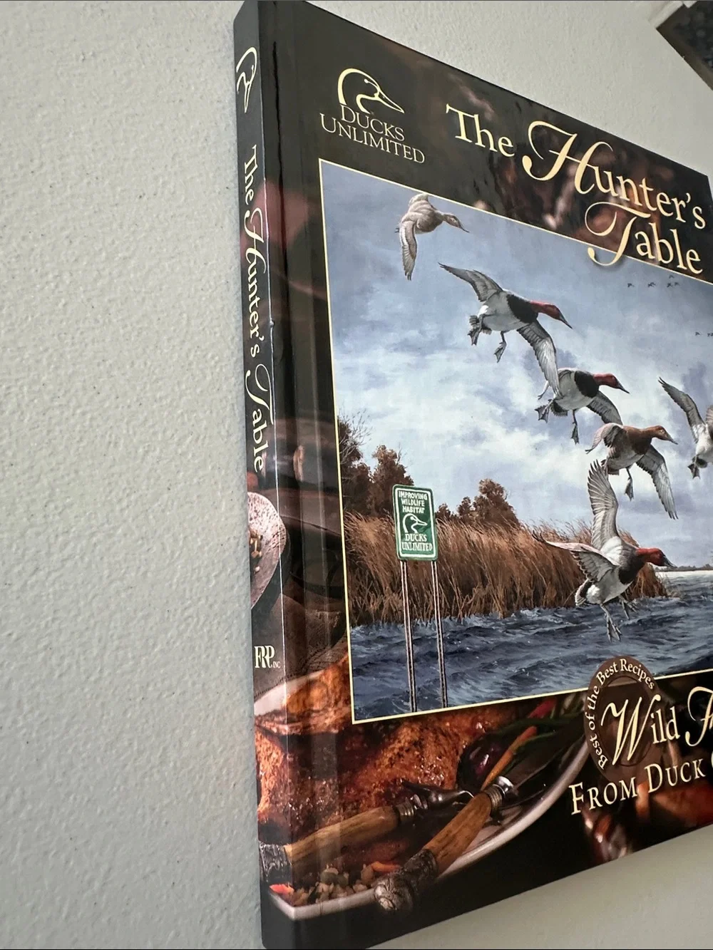The Hunter's Table Wild Flavors Cookbook - Brown/Blue